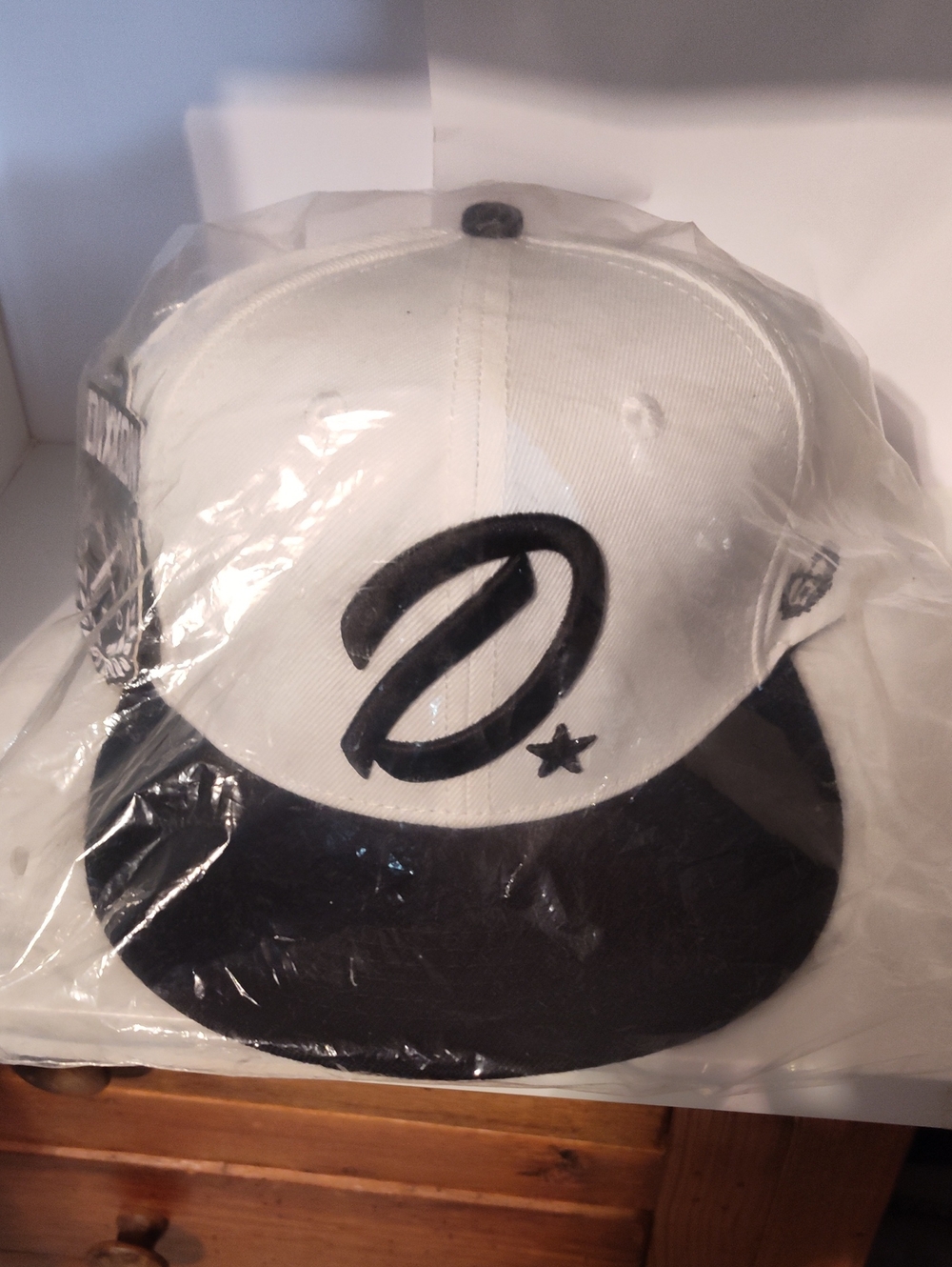 DIXXON Men's White and Black Snapback Cap with D Star Logo NWT